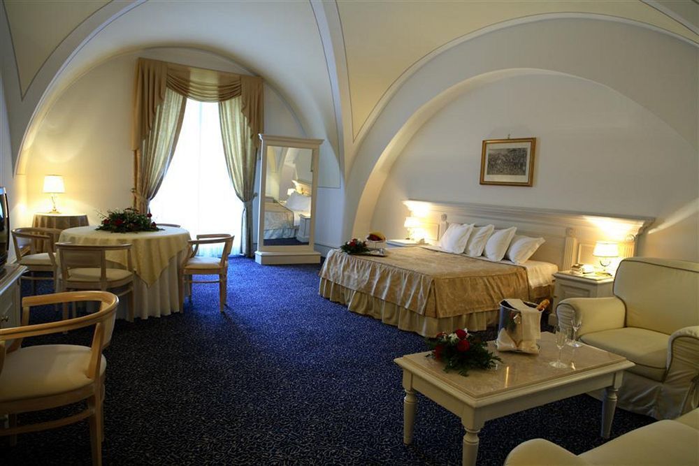 Hotel Castello Chiola Dimora Storica Loreto Aprutino Zimmer foto